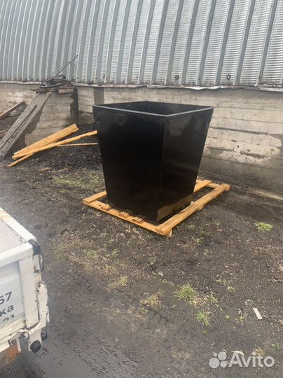 Мусорный контейнер