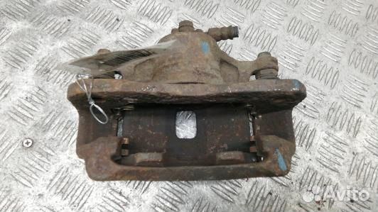 Суппорт тормозной передний правый honda jazz 1 (4B