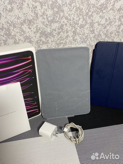 iPad pro 11 2022 m2 отличный