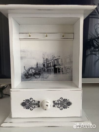 Ключница настенная из дерева