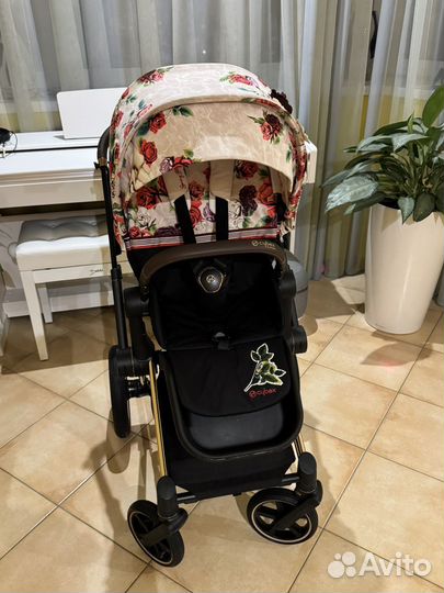 Прогулочная коляска cybex priam 4 Spring Blossom