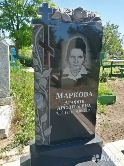 Памятники мрамор гранит ритуальные услуги Крымск