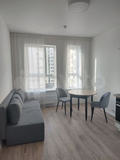 2-к. квартира, 40 м², 8/17 эт.