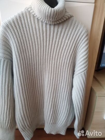 Свитер женский