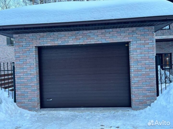 Секционные ворота с монтажом