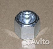 Гайка М 22*2,5 (Н27,5 S32) стремянки передней ура