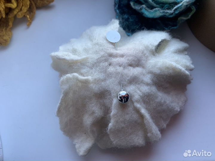 Брошь ручной работы