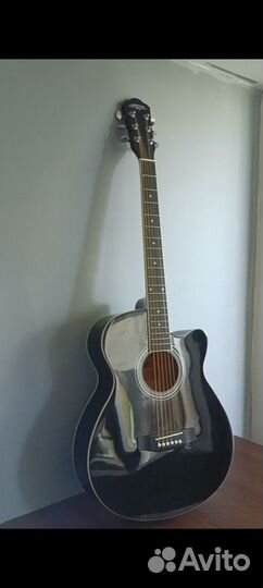 Продам гитару