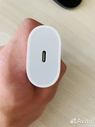 Зарядка на iPhone блок адаптер 20w type c