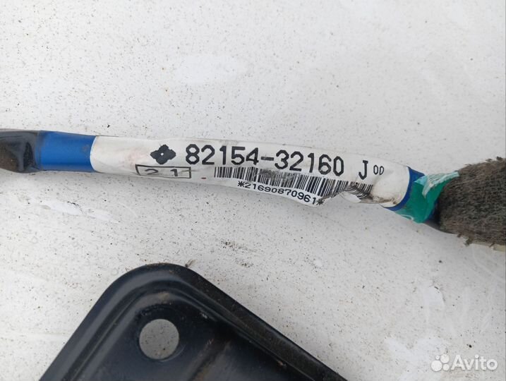 Проводка двери лево зад Toyota Vista SV32