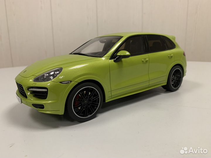 Porsche Cayenne 958 GTS 1:18