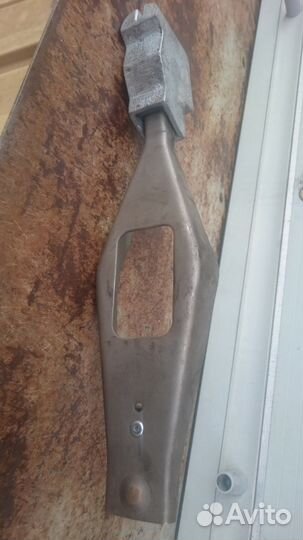 Вилка включения сцепления ford