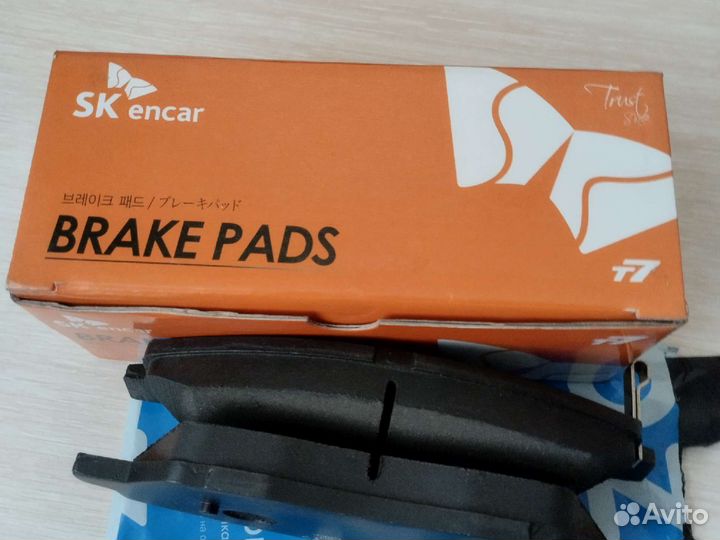 Передние тормозные колодки на Kio corento