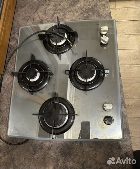 Газовая варочная панель Ariston