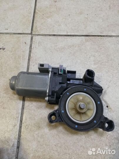 Моторчик стеклоподъемника Volkswagen Polo Sedan 6C