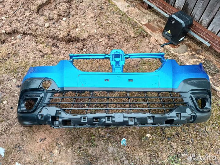 Бампер renault sandero