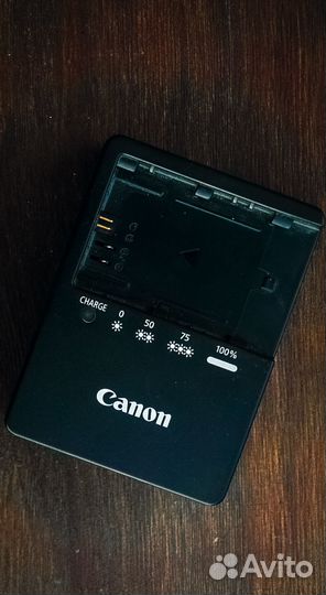 Зарядное устройство Canon LC-E6E