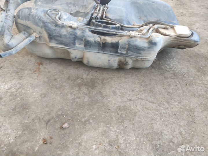 Бак топливный Nissan Primera P10