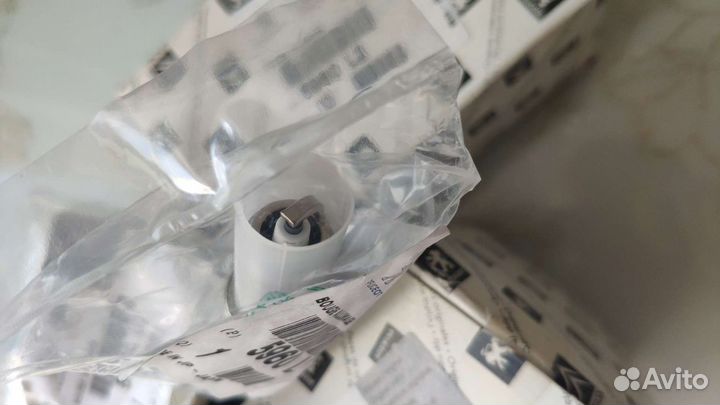 Оригинальные свечи зажигания Peugeot 5960L2