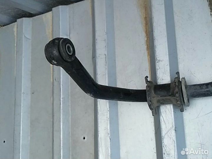 Стабилизатор задний Toyota Land Cruiser 200