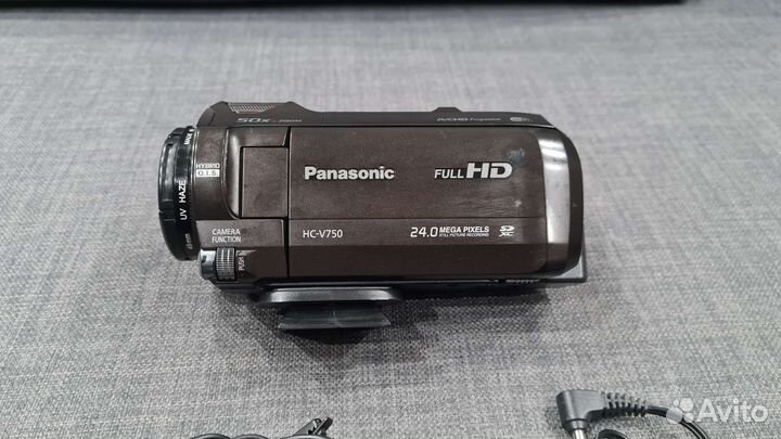 Видеокамера PanasonicHC-V750