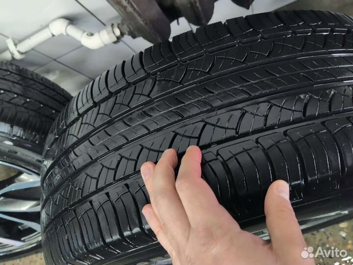 R18 Michelin Latitude Tour HP 245/60, PCD 5x114.3 DIA 63.4