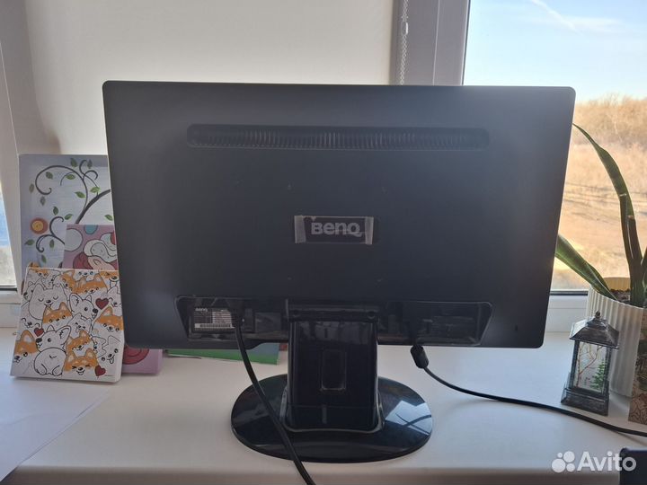 Монитор Benq G2220HD