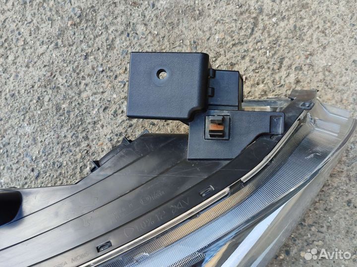 Фара правая Kia Rio 4 17