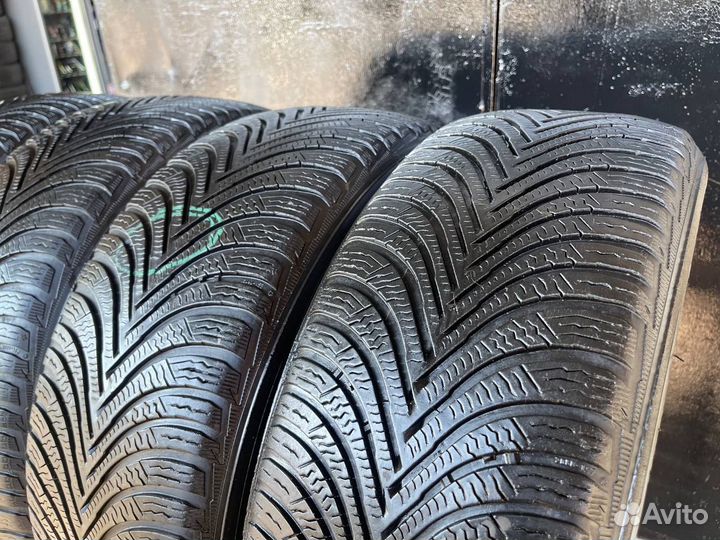 Michelin Alpin 5 215/65 R16