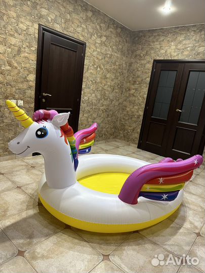 Надувной круг единорог