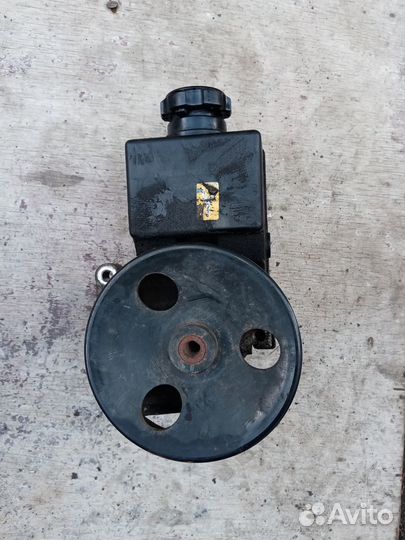 Насос гидроусилителя на СанЁнг Кайрон 014г