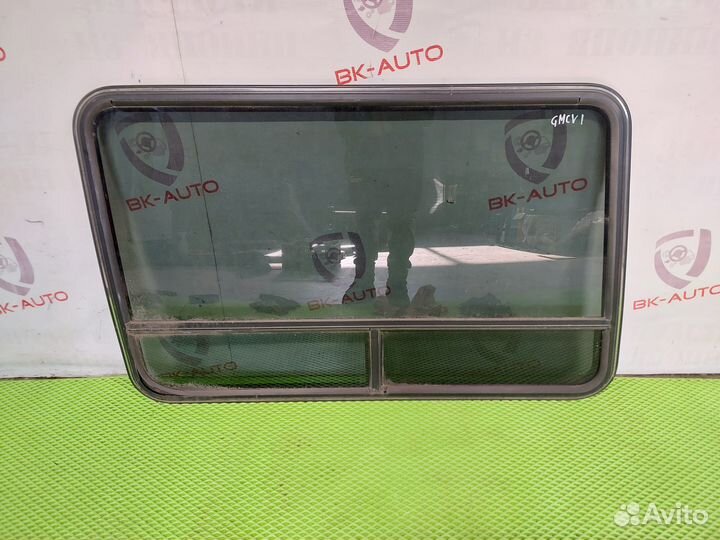 Стекло заднее боковое GMC Vandura 91г