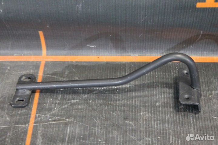Крюк безопасности капота -Mercedes-Benz GLC X253