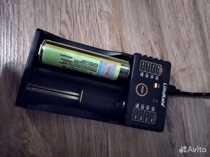 Зарядка LiitoKala Lii-202