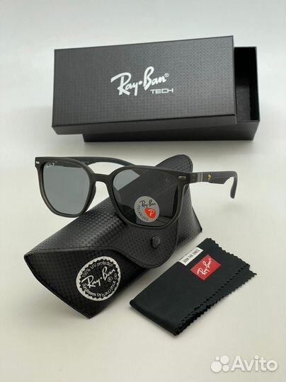 Солнцезащитные очки Ray-Ban