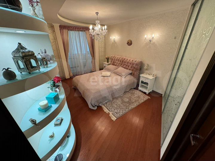 3-к. квартира, 110,9 м², 4/5 эт.