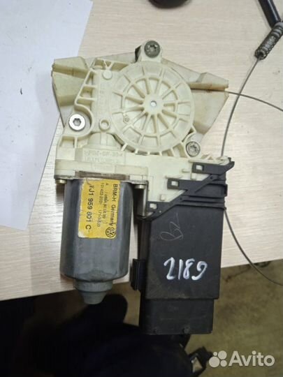 Мотор стеклоподъемника Volkswagen Passat