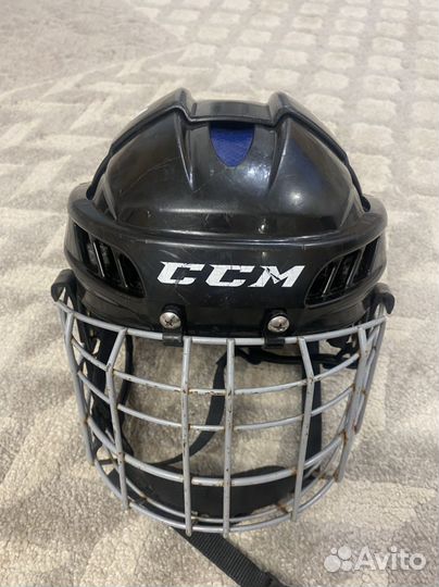 Хоккейный шлем