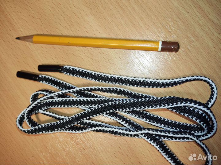 Шнурки новые длинные