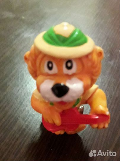 Игрушки из киндер сюрпризов