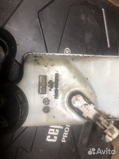 Бачок для тормозной жидкости Ford focus 2