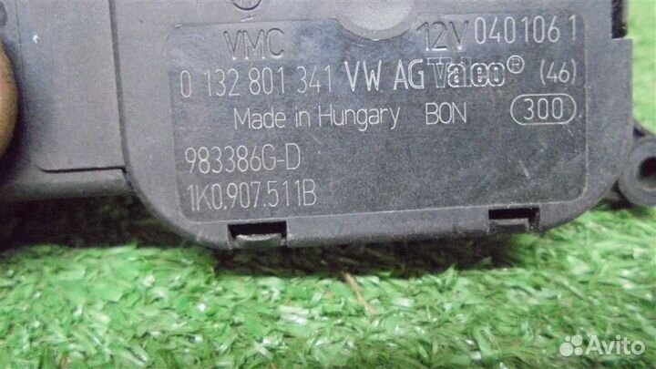 Моторчик заслонки печки VW Passat CC 2008-2017