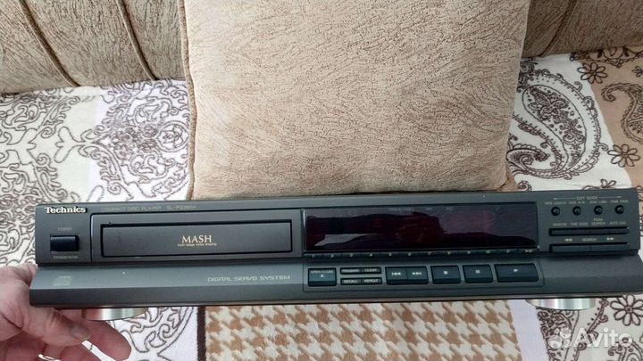 Проигрыватель CD Technics SL-PG360A