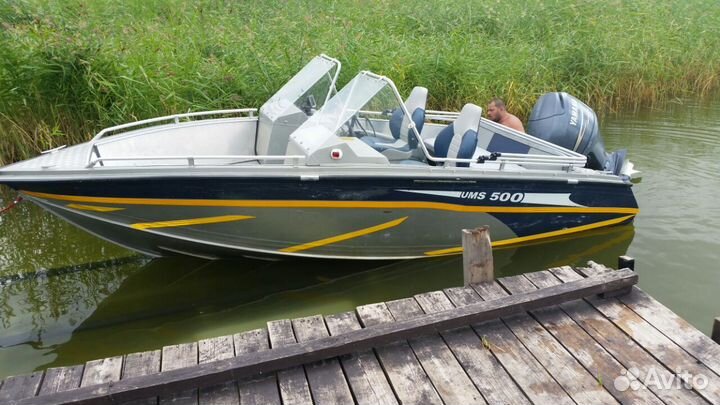 Катер UMS-520