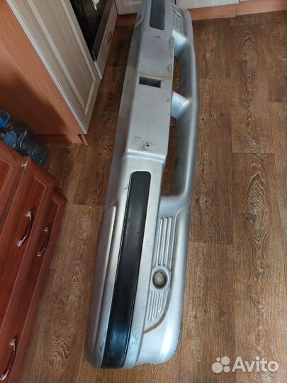 Бампер передний Волга 31105