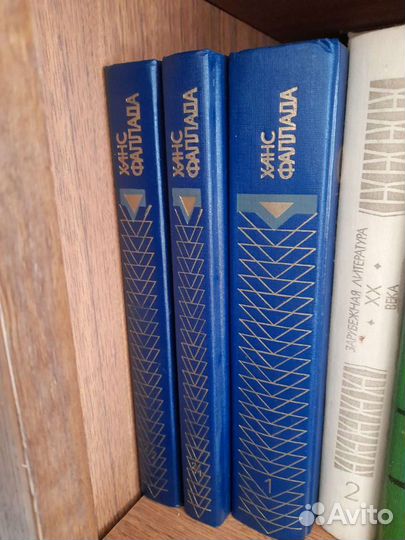 Книги художественные