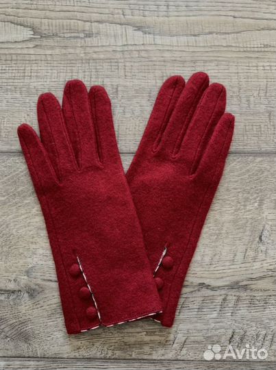 Перчатки
