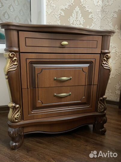 Спальный гарнитур