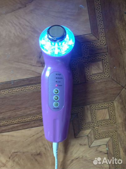 Массажер для лица