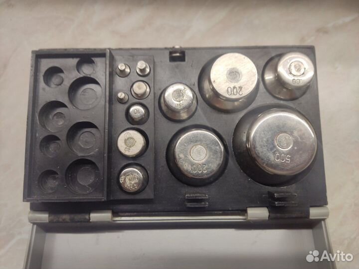 Комплект гирь Г-4-1111,1